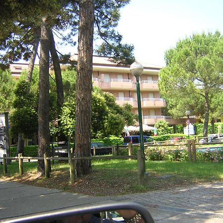Cond Primavera Lignano Sabbiadoro Exterior foto